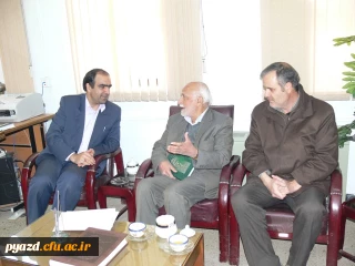 دیدار و نشست صمیمی جناب آقای مشاهیری مدیر کل اسبق آموزش و پرورش استان یزد و رئیس پیشین مرکز تربیت معلم شهید پاکنژد یزد با مسئول کنونی دانشگاه فرهنگیان آقای فضل الله رضایی اردانی