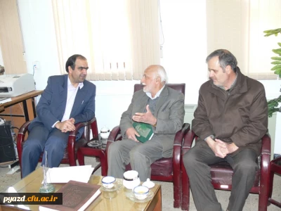 دیدار و نشست صمیمی جناب آقای مشاهیری مدیر کل اسبق آموزش و پرورش استان یزد و رئیس پیشین مرکز تربیت معلم شهید پاکنژد یزد با مسئول کنونی دانشگاه فرهنگیان آقای فضل الله رضایی اردانی