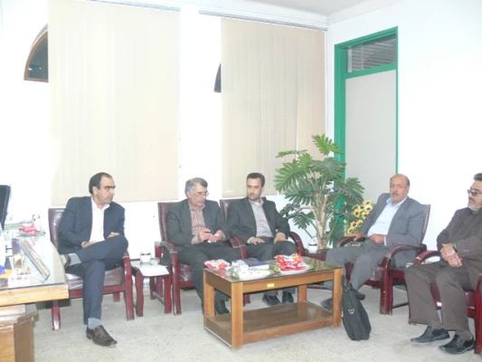 جلسه ی هیأت امنای پردیس های استان یزد