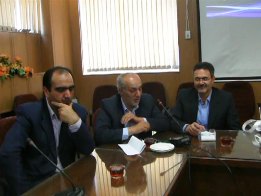 حضور جمعی از اساتید و کارکنان پردیس های استان در ناحیه دو آموزش و پرورش یزد