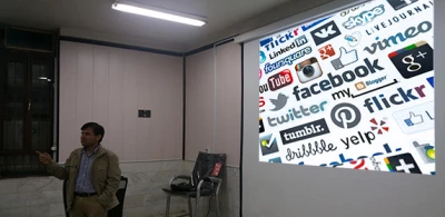 با هدف آشنایی بیشتر دانشجومعلمان با شبکه های اجتماعی مجازی:

برگزاری کارگاه آسیب شناسی شبکه های اجتماعی مجازی در پردیس