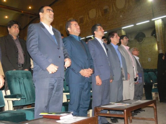 دکتر حسینی ، معاون دانشجویی دانشگاه در جمع صمیمی دانشجومعلمان پردیس شهیدان پاکنژاد یزد