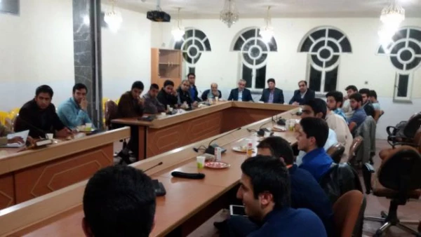 در ادامه سلسه نشست های مسئولین  پردیس:

جلسه هم اندیشی نمایندگان خوابگاه ها با مسئولین پردیس 3