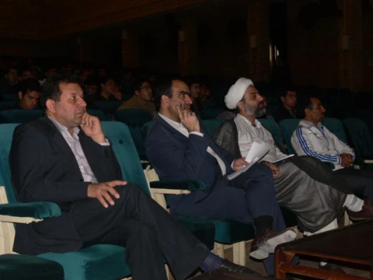 در ادامه سلسله کارگاه های آموزشی روزهای یکشنبه :

برگزاری کارگاه آموزشی معرفی و آسیب شناسی  شبکه های های ماهواره ای 7