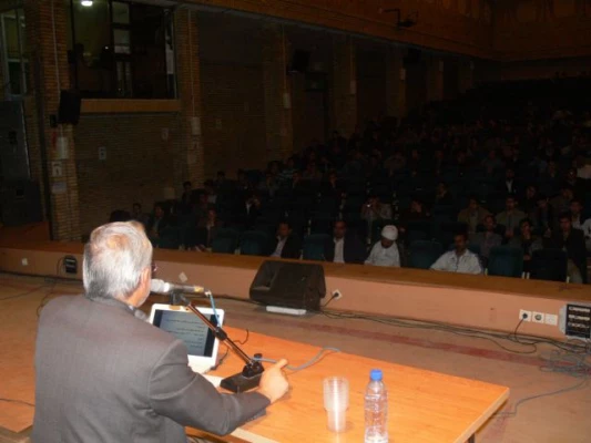 در ادامه سلسله کارگاه های آموزشی روزهای یکشنبه :

برگزاری کارگاه آموزشی معرفی و آسیب شناسی  شبکه های های ماهواره ای 9