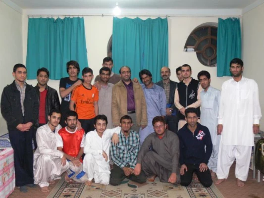 به مناسبت هفته وحدت :

دیدار مسئولین پردیس از خوابگاه های دانشجومعلمان اهل تسنن
 6