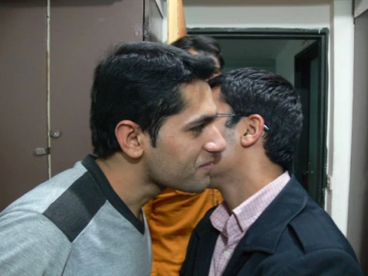 به مناسبت هفته وحدت :

دیدار مسئولین پردیس از خوابگاه های دانشجومعلمان اهل تسنن
 9