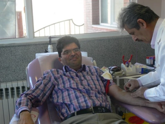 در دیدار سرپرست پردیس با مدیر کل انتقال خون یزد :

برگزاری دوره های آموزشی اهدای خون  4