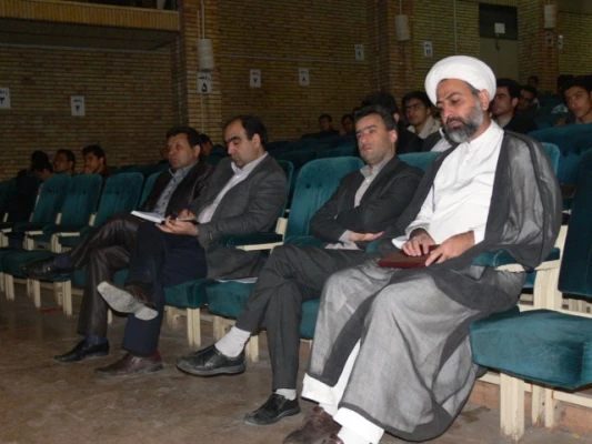 برگزاری دومین جلسه کارگاه های آموزشی یکشنبه ها :

با موضوع کارورزی و شیوه اجرایی آن در نیمسال دوم ( همراه با گزارش تصویری ) 17