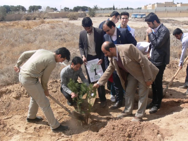 به مناسبت نکوداشت هفته منابع طبیعی و روز درختکاری :

کاشت 70 نهال درخت به یاد 70 شهید تربیت معلم پاک نژاد 
 3