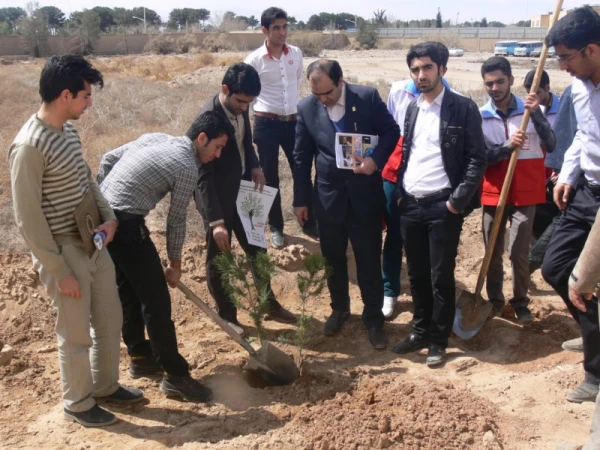 به مناسبت نکوداشت هفته منابع طبیعی و روز درختکاری :

کاشت 70 نهال درخت به یاد 70 شهید تربیت معلم پاک نژاد 
 4