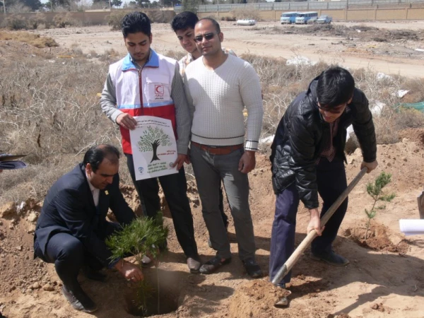 به مناسبت نکوداشت هفته منابع طبیعی و روز درختکاری :

کاشت 70 نهال درخت به یاد 70 شهید تربیت معلم پاک نژاد 
 5