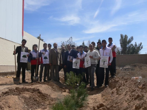 به مناسبت نکوداشت هفته منابع طبیعی و روز درختکاری :

کاشت 70 نهال درخت به یاد 70 شهید تربیت معلم پاک نژاد 
 9