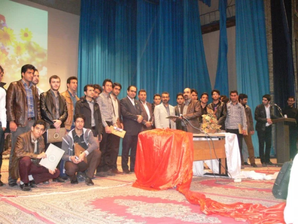 در ادامه کارگاه های آموزشی روزهای یکشنبه :

 برگزاری کارگاه آموزشی مهارت های زندگی 2