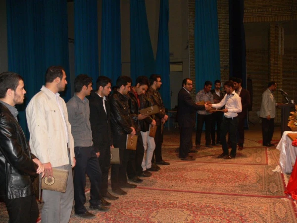 در ادامه کارگاه های آموزشی روزهای یکشنبه :

 برگزاری کارگاه آموزشی مهارت های زندگی 4