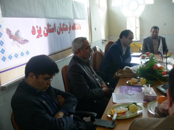 در جلسه ای صمیمی با حضور تمام همکاران:

تقدیر و سپاس از زحمات یک ساله این عزیزان در حوزه های مختلف 7