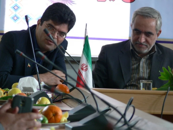 در جلسه ای صمیمی با حضور تمام همکاران:

تقدیر و سپاس از زحمات یک ساله این عزیزان در حوزه های مختلف 10