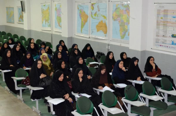 حضور دانشجومعلمان دبیری زیست پردیس در :

همایش نابودی اکوسیستم های  ایران و نقش معلمان زیست شناسی در جلوگیری از آن 3