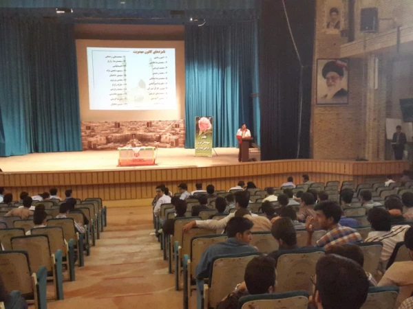 به مناسبت هفته هلال احمر :

مراسم تقدیر و تشکر از شورای اجرایی و اعضای فعال کانون هلال احمر پردیس 3