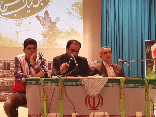 به مناسبت هفته هلال احمر :

مراسم تقدیر و تشکر از شورای اجرایی و اعضای فعال کانون هلال احمر پردیس 4