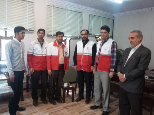 به مناسبت هفته هلال احمر :

مراسم تقدیر و تشکر از شورای اجرایی و اعضای فعال کانون هلال احمر پردیس 8