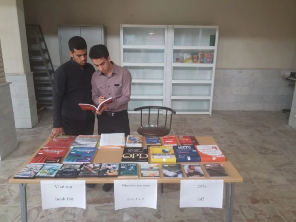 به مناسبت هفته آموزش:
برگزاری نمایشگاه کتاب ها و فیلم های آموزشی زبان انگلیسی در پردیس 3