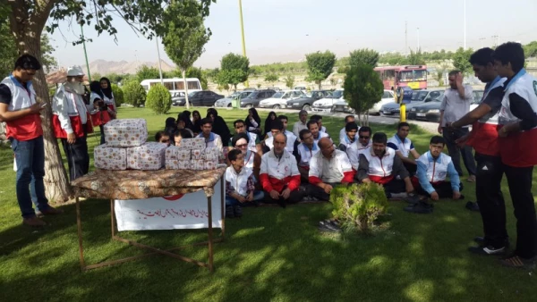 به مناسبت هفته هلال احمر:

همایش پیاده روی و کوهنوردی با حضور داوطلبان جمعیت هلال احمر یزد ( گزارش تصویری) 15