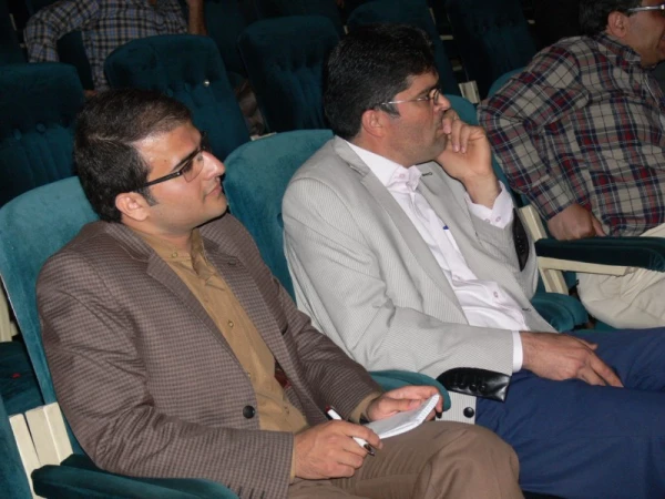 مدیرکل دفتر تالیف کتب درسی در جمع دانشجویان پردیس :

معلم باید خود یادگیرندگی را یاد بگیرد ، بعد از آن است که زایندگی شروع می شود. 15