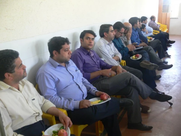 اولین نشست توجیهی مشترک بین دو پردیس دانشگاه فرهنگیان یزد :

با حضور کلیه کارکنان ، اعضای هیات علمی و مدرسین پردیس های استان 7