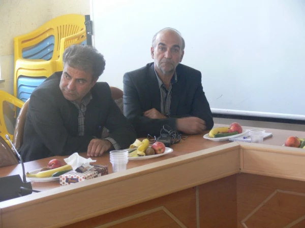 اولین نشست توجیهی مشترک بین دو پردیس دانشگاه فرهنگیان یزد :

با حضور کلیه کارکنان ، اعضای هیات علمی و مدرسین پردیس های استان 12