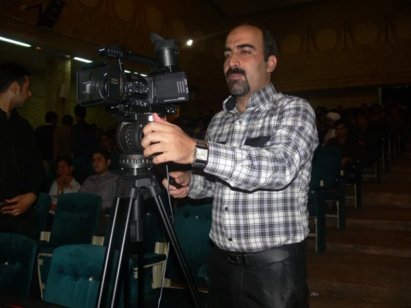 در آستانه میلاد حضرت علی اکبر (ع) و روز جوان  : 

برگزاری جشن معلم جوان در پردیس 2