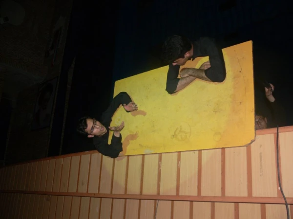 در آستانه میلاد حضرت علی اکبر (ع) و روز جوان  : 

برگزاری جشن معلم جوان در پردیس 16