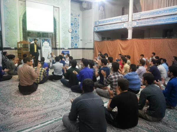 به مناسبت نیمه شعبان و میلاد حضرت مهدی (عج):

برگزاری مراسم جشن و سرور در نمازخانه پردیس 
 4