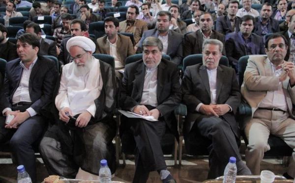 وزیر فرهنگ و ارشاد اسلامی در جشن مردمی حضور:

استان یزد در کشور ما یک استان ویژه است و خصوصیاتی در این استان وجود دارد که کمتر در دیگر استانها شاهد آن هستیم. 3