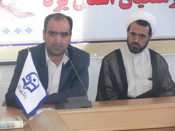 در راستای همکاری و هم اندیشی دانشجومعلمان پردیس های برادران و خواهران با نظارت دفتر نهاد رهبری :

برگزاری جلسه هم اندیشی سردبیران و اعضای نشریات دانشجویی دانشگاه فرهنگیان یزد 8