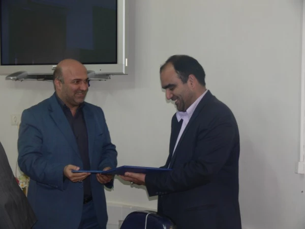 در راستای سازماندهی کارورزی دانشجومعلمان :

برگزاری شورای کارگروه کارورزی استان 5