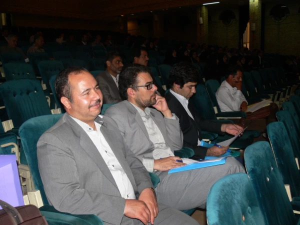 با حضور اساتید پردیس های استانی دانشگاه فرهنگیان در پردیس شهیدان پاک نژاد :

برگزاری اولین جلسه گروه های آموزشی در سال تحصیلی جدید 6