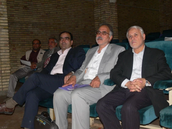 با حضور اساتید پردیس های استانی دانشگاه فرهنگیان در پردیس شهیدان پاک نژاد :

برگزاری اولین جلسه گروه های آموزشی در سال تحصیلی جدید 12