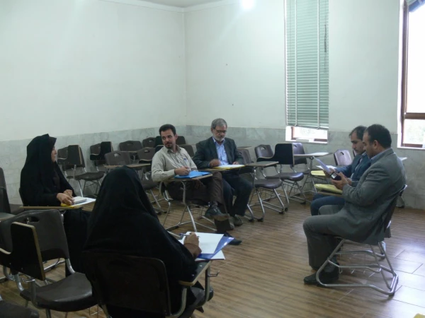 با حضور اساتید پردیس های استانی دانشگاه فرهنگیان در پردیس شهیدان پاک نژاد :

برگزاری اولین جلسه گروه های آموزشی در سال تحصیلی جدید 14