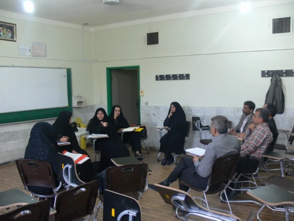 با حضور اساتید پردیس های استانی دانشگاه فرهنگیان در پردیس شهیدان پاک نژاد :

برگزاری اولین جلسه گروه های آموزشی در سال تحصیلی جدید 17