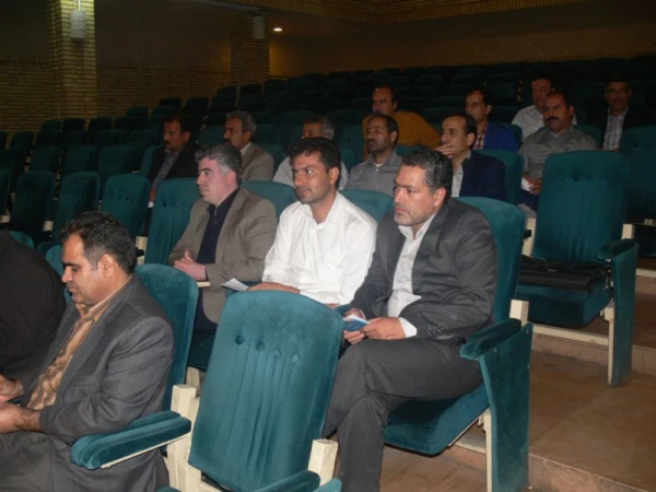 جلسه توجیهی مدیران و معاونین آموزشی مدارس مجری طرح کارورزی
 10