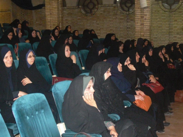 جلسه توجیهی مدیران و معاونین آموزشی مدارس مجری طرح کارورزی
 11