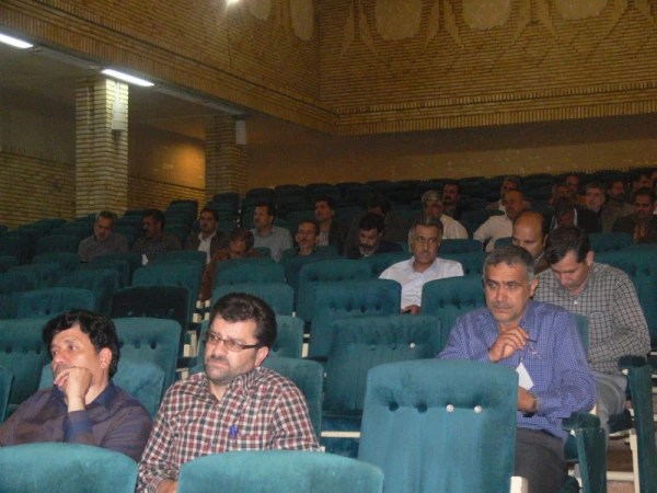 جلسه توجیهی مدیران و معاونین آموزشی مدارس مجری طرح کارورزی
 13