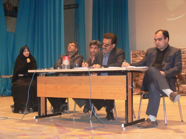 در ادامه کارگاه های آموزشی روزهای یکشنبه :

برگزاری نشست پرسش و پاسخ با حضور مسئولین حوزه آموزش پردیس 11