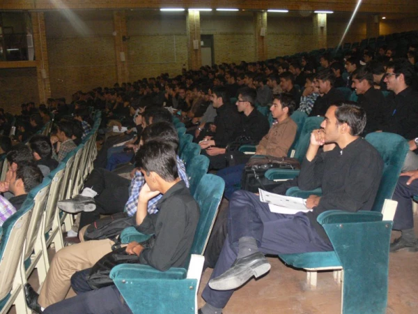 در ادامه کارگاه های آموزشی روزهای یکشنبه :

برگزاری نشست پرسش و پاسخ با حضور مسئولین حوزه آموزش پردیس 12