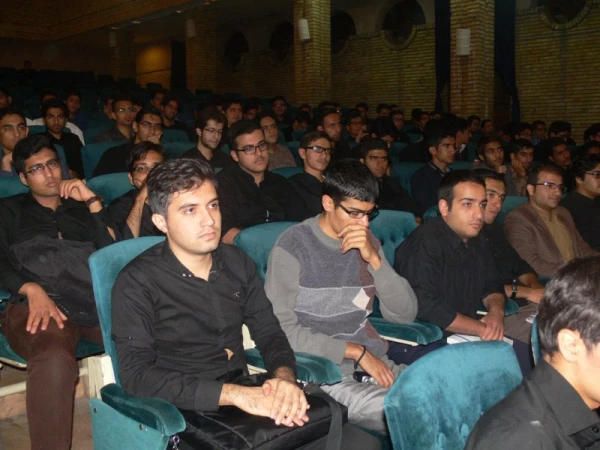 در ادامه کارگاه های آموزشی روزهای یکشنبه :

برگزاری نشست پرسش و پاسخ با حضور مسئولین حوزه آموزش پردیس 16