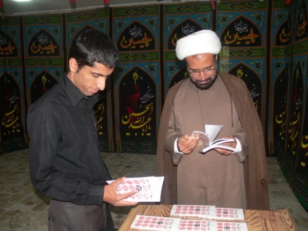 به مناسبت ایام سوگواری و عزاداری امام حسین(ع) : 

 برپایی غرفه حسینه انقلاب در پردیس در پردیس
 14