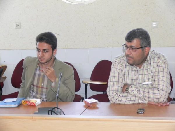 در راستای برگزاری نمایشگاه هفته پژوهش در دانشگاه یزد :

جلسه هماهنگی و برنامه ریزی سردبیران نشریات دانشجویی پردیس 4