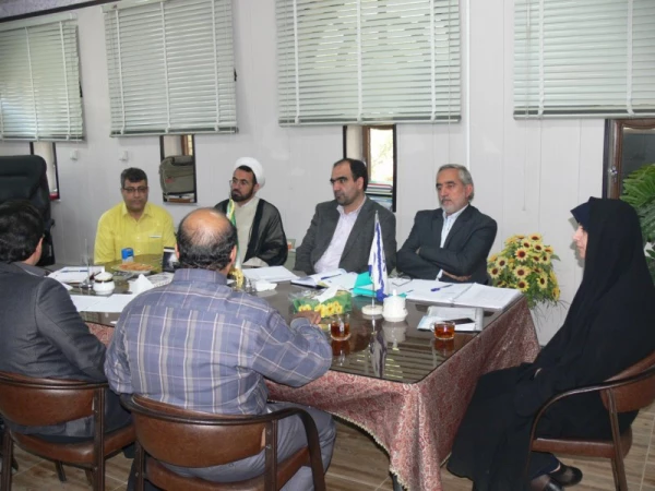 در راستای برگزاری برنامه های هفته پژوهش 94:

تشکیل شورای آموزشی و پژوهشی 
 3