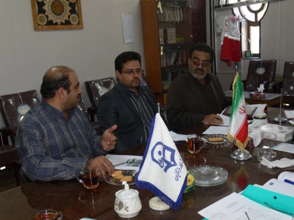 در راستای برگزاری برنامه های هفته پژوهش 94:

تشکیل شورای آموزشی و پژوهشی 
 4